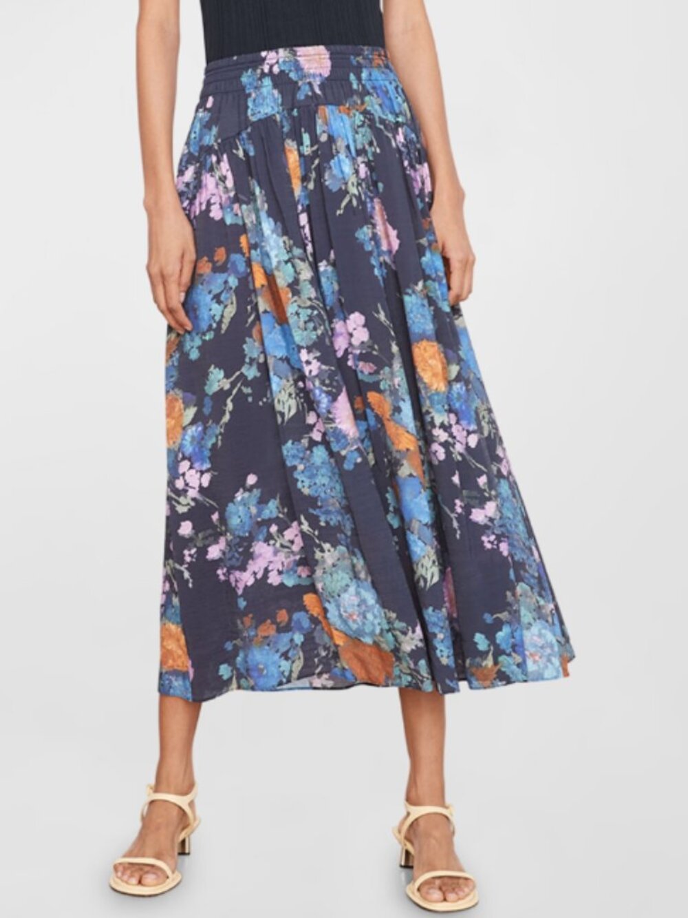 Vince xs Painted Bouquet Smocked-Waist Midi Skirt